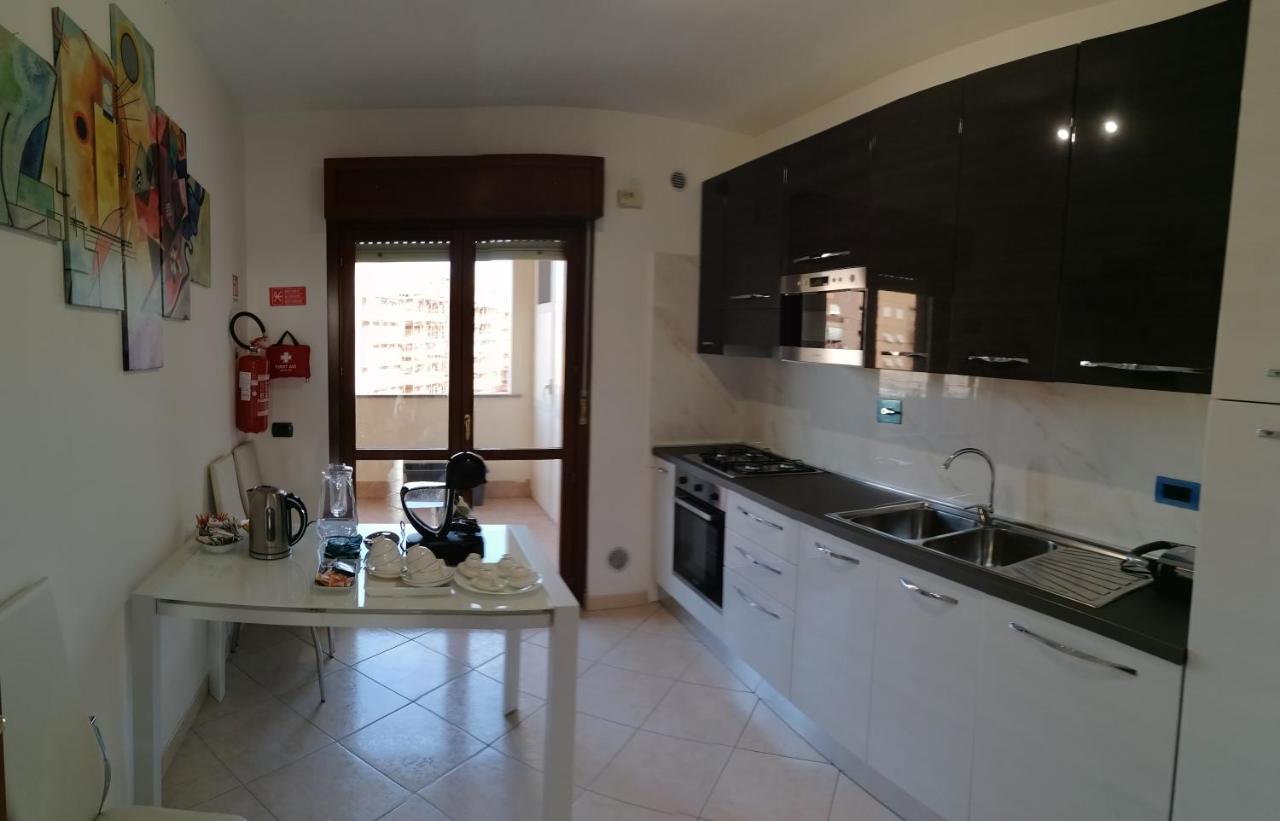 B&Byanet'S Beautiful House Civitavecchia Exterior foto