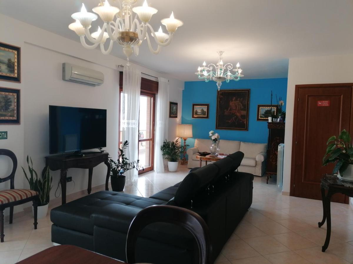 B&Byanet'S Beautiful House Civitavecchia Exterior foto